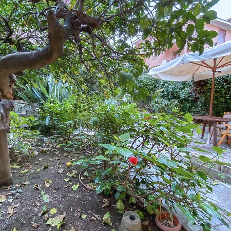 Casa Con Due Giardini Privati Vicino Al Mare E Ariston Lejlighed *