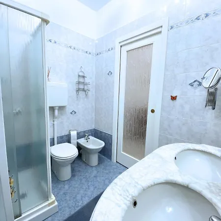 Casa Con Due Giardini Privati Vicino Al Mare E Ariston Sanremo