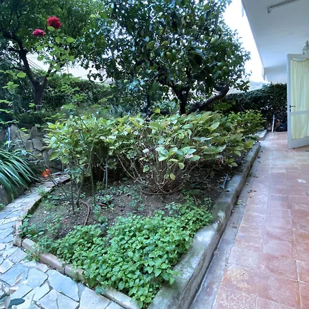 Casa Con Due Giardini Privati Vicino Al Mare E Ariston San Remo